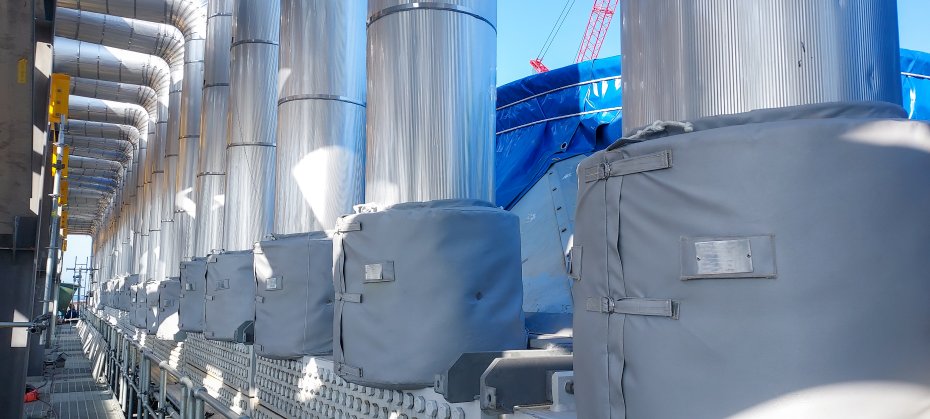 Ancloz Audioflex Removable Acoustic Insulation deployed on multiple flanges on an LNG Module